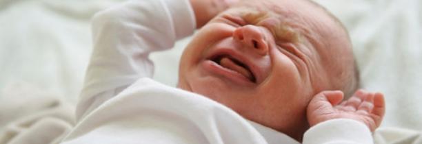 Au secours, bébé pleure : que faire ?