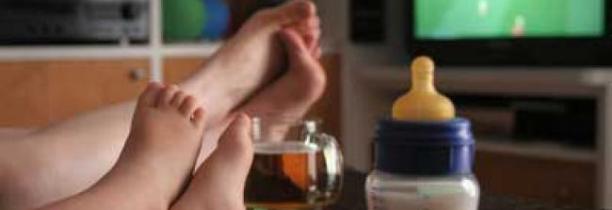 5 raisons de ne pas laisser bébé devant la télé (et de préférer Radio Doudou) !